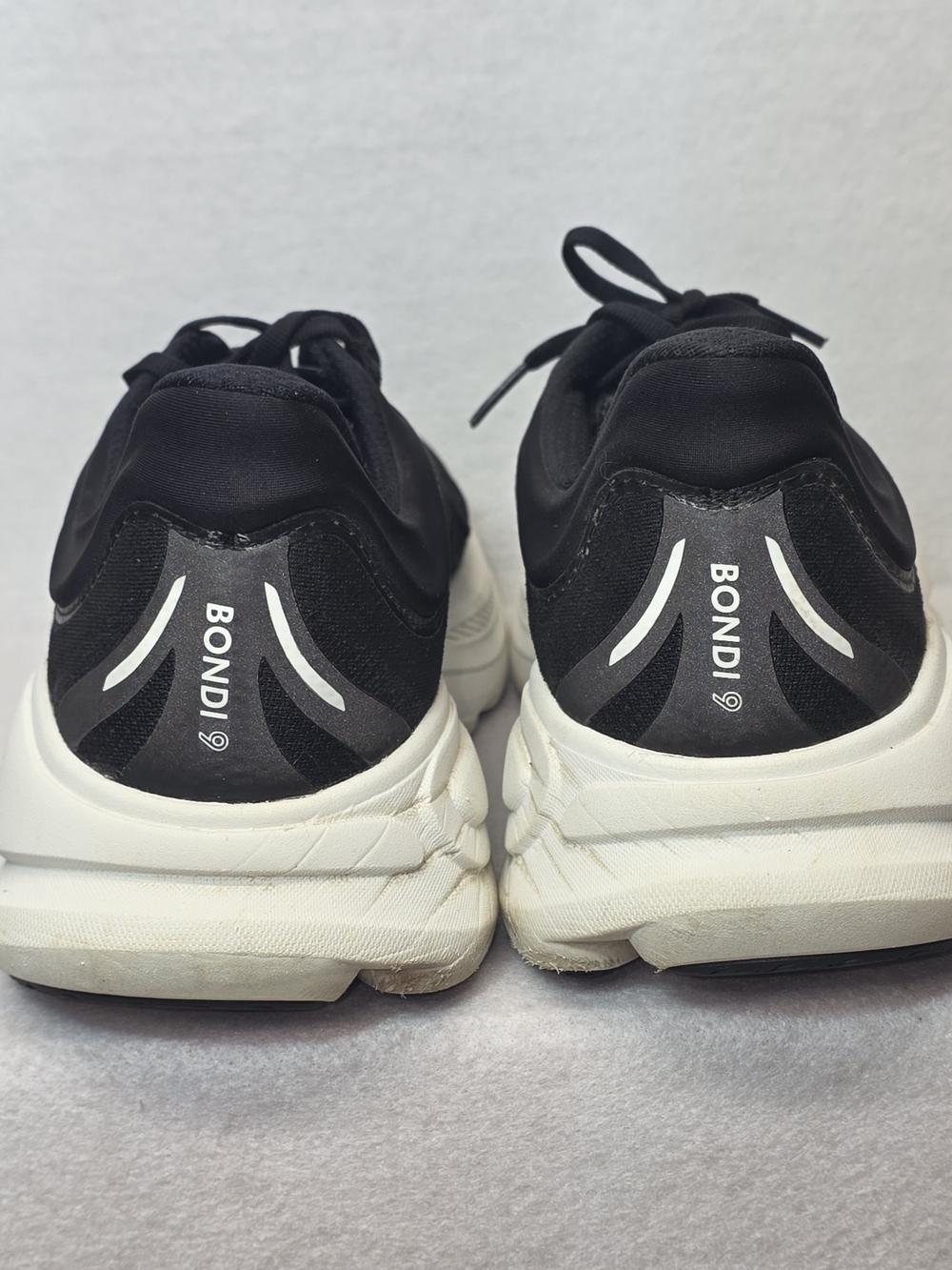 Hoka men's Bondi 9 Black/white Max-Cushion Running Shoes #0003 - Picture 4 of 7